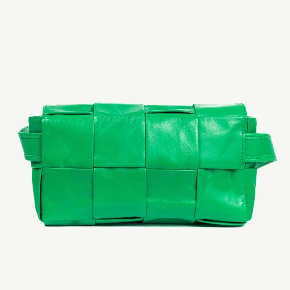 Bottega Veneta Cassette Mini Green Intreccio-Woven Belt Bag - Picture 4 of 13